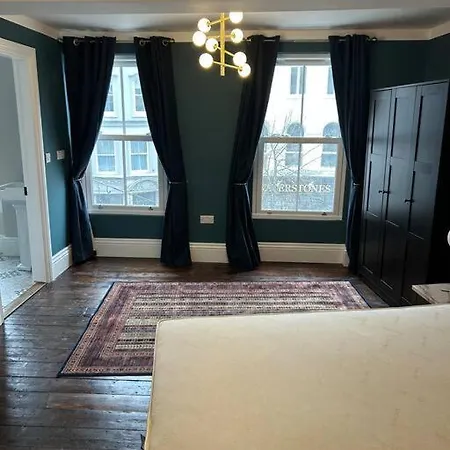 Patrick Street Townhouse * Cork