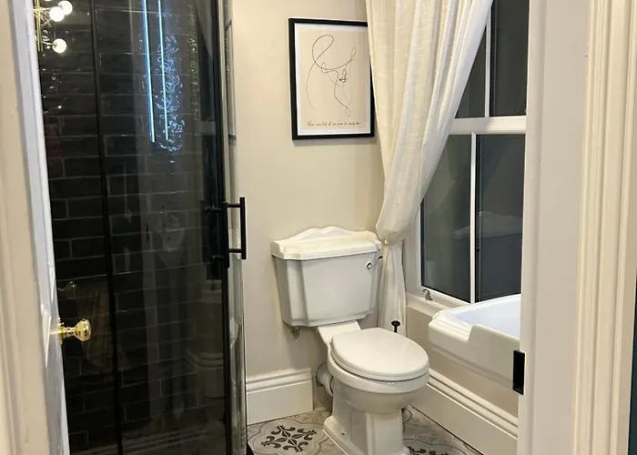 Patrick Street Townhouse *