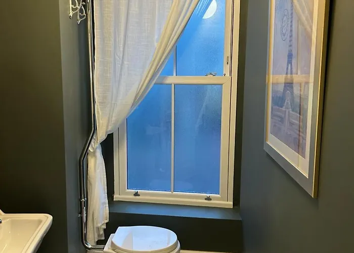 Patrick Street Townhouse *