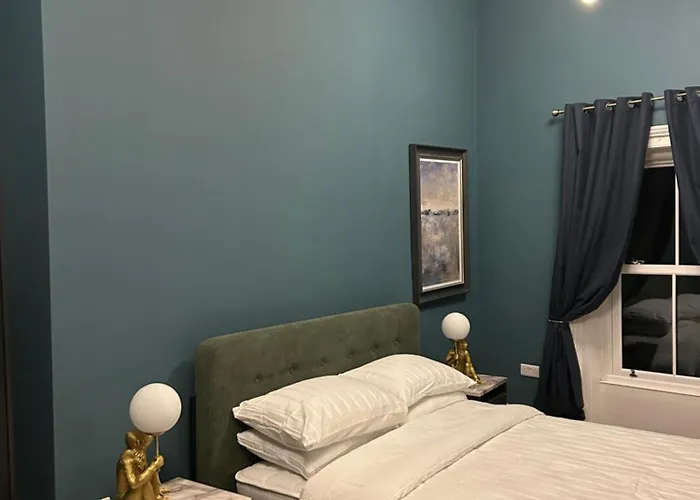 Patrick Street Townhouse *