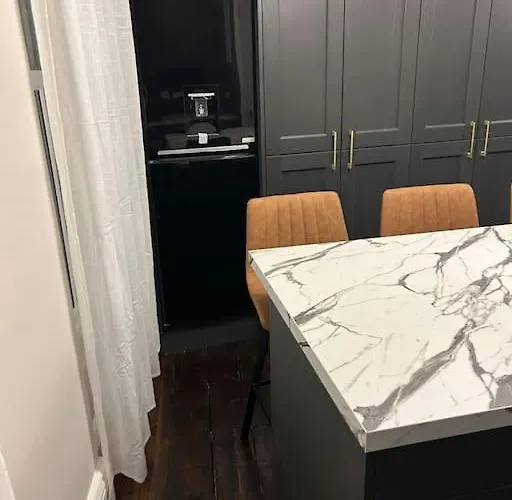 Patrick Street Townhouse 아파트 코크