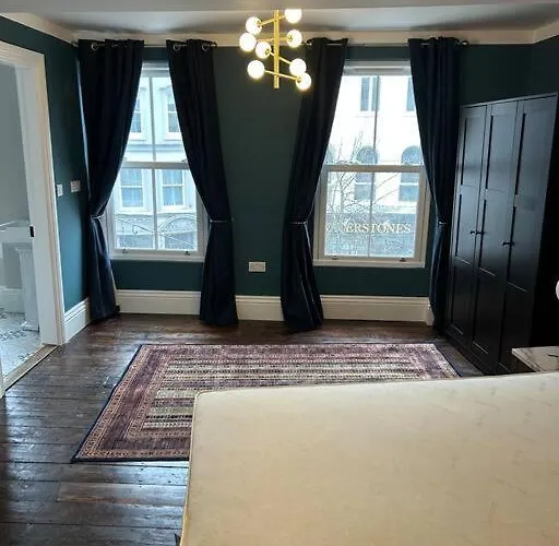 Patrick Street Townhouse * 코크