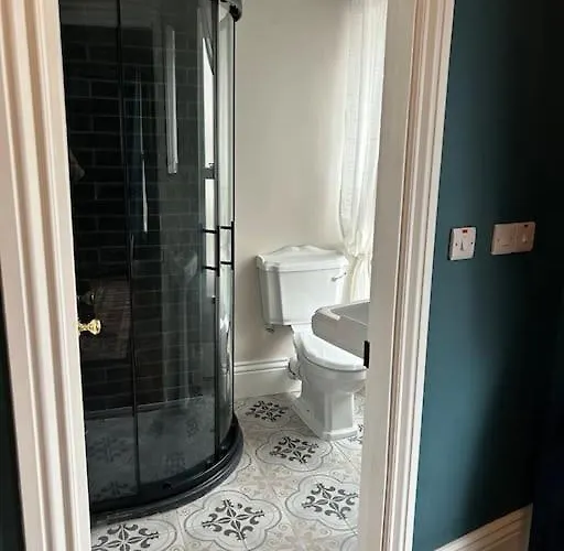 Patrick Street Townhouse *