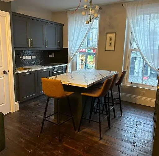 Patrick Street Townhouse 아파트 코크