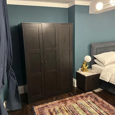 Patrick Street Townhouse شقة *